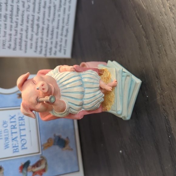 Beatrix Potter's Little Pig Robinson - Picture 2 of 4
